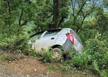 गुल्मीमा  कार दुर्घटना हुँदा ३ जना घाइते