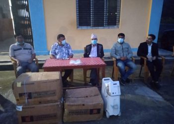 नेपाल सरकारका पूर्व मुख्य सचिब लिलामणी पौडेलद्वारा गुल्मीमा स्वास्थ्य सामग्री प्रदान