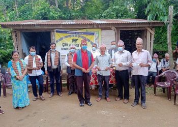 गुल्मीको सत्यवती गाउँपालिका द्वाराकृषकलाई अनुदानमा कृषि सामग्री वितरण