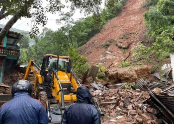 राम्दीमा पहिरोमा परि एकको मृत्यु  ३ जना घाइते