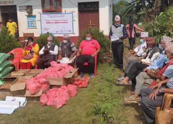 मातृभूमि पुस्तकालयद्वारा राहत बितरण