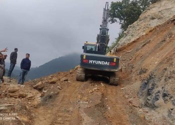 रिडी रुद्रबेणी सडक खण्ड एक सातादेखि अवरुद्ध