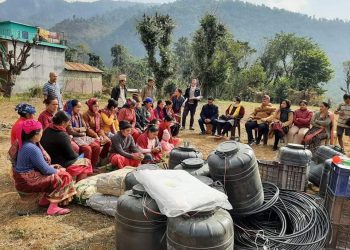 सुआहाराद्धारा गल्याङ र भीरकोटमा कृषि सामाग्री हस्तान्तरण ।