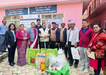 वालिङका उद्यमी तथा कृषकहरुलाई कृषि सामाग्री बितरण ।